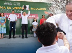 Durazo Anuncia Entrega Histórica de Uniformes y Zapatos Gratuitos para Más de 400 Mil Estudiantes en Sonora Uniformes gratuitos Sonora