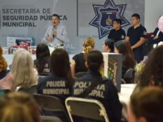 Javier Lamarque rinde homenaje a madres policías y trabajadoras de la SSPM en Cajeme madres policías Cajeme